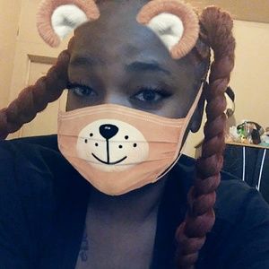 Meet your Posher, Ashley